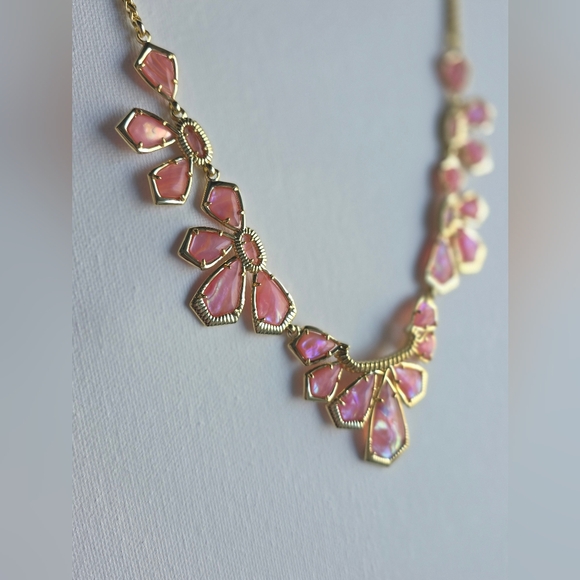NEW Kendra Scott Layne Gold Statement Necklace Pink Iridescent Abalone - Picture 5 of 10